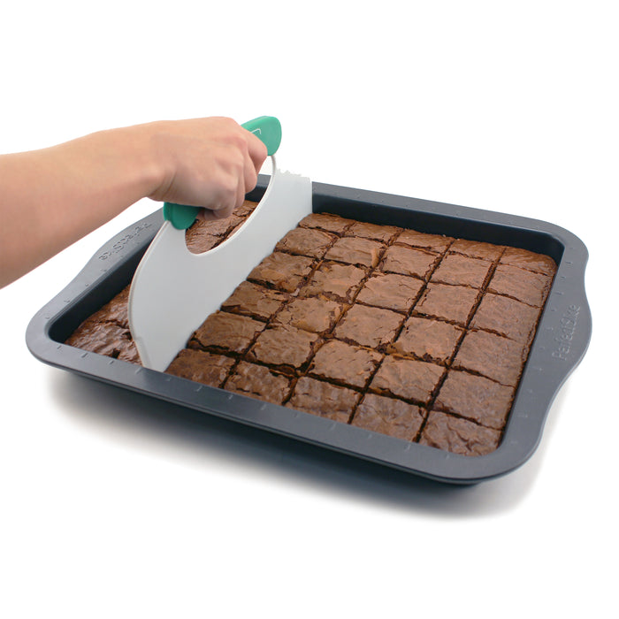 Image 5 of Perfect Slice 7Pc Steel Set, 14" Cookie Sheet with Tool, 9" Round Cake Pan with Tool, 13" Covered Bake Pan with Tool