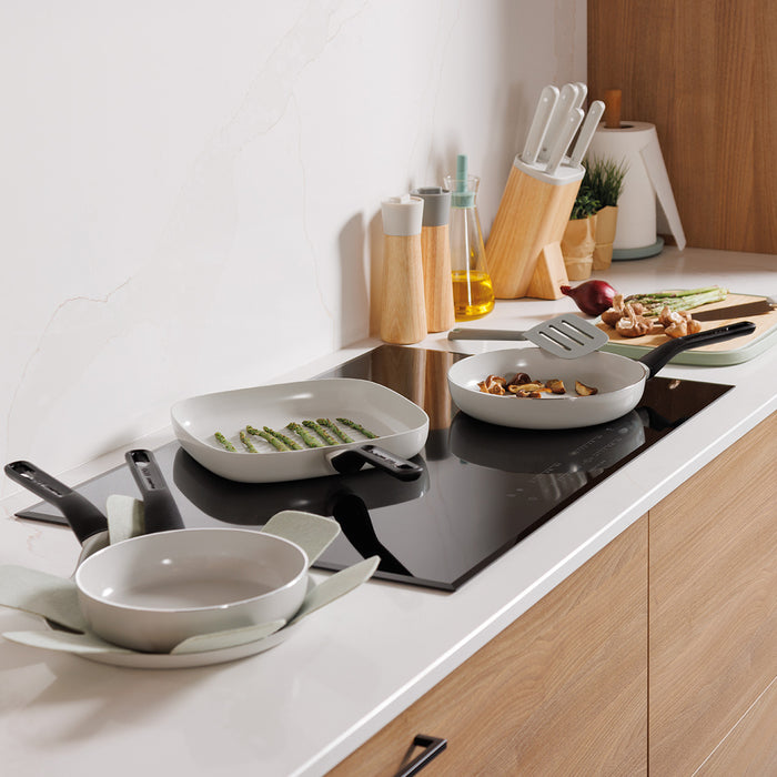 Image 5 of Leo Glints 3pc Ceramic Nonstick Cookware Set, Spirit